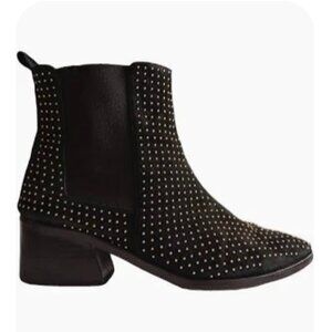 Alice and Olivia studded boots